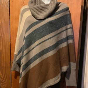 NWOT Dress Barn Poncho